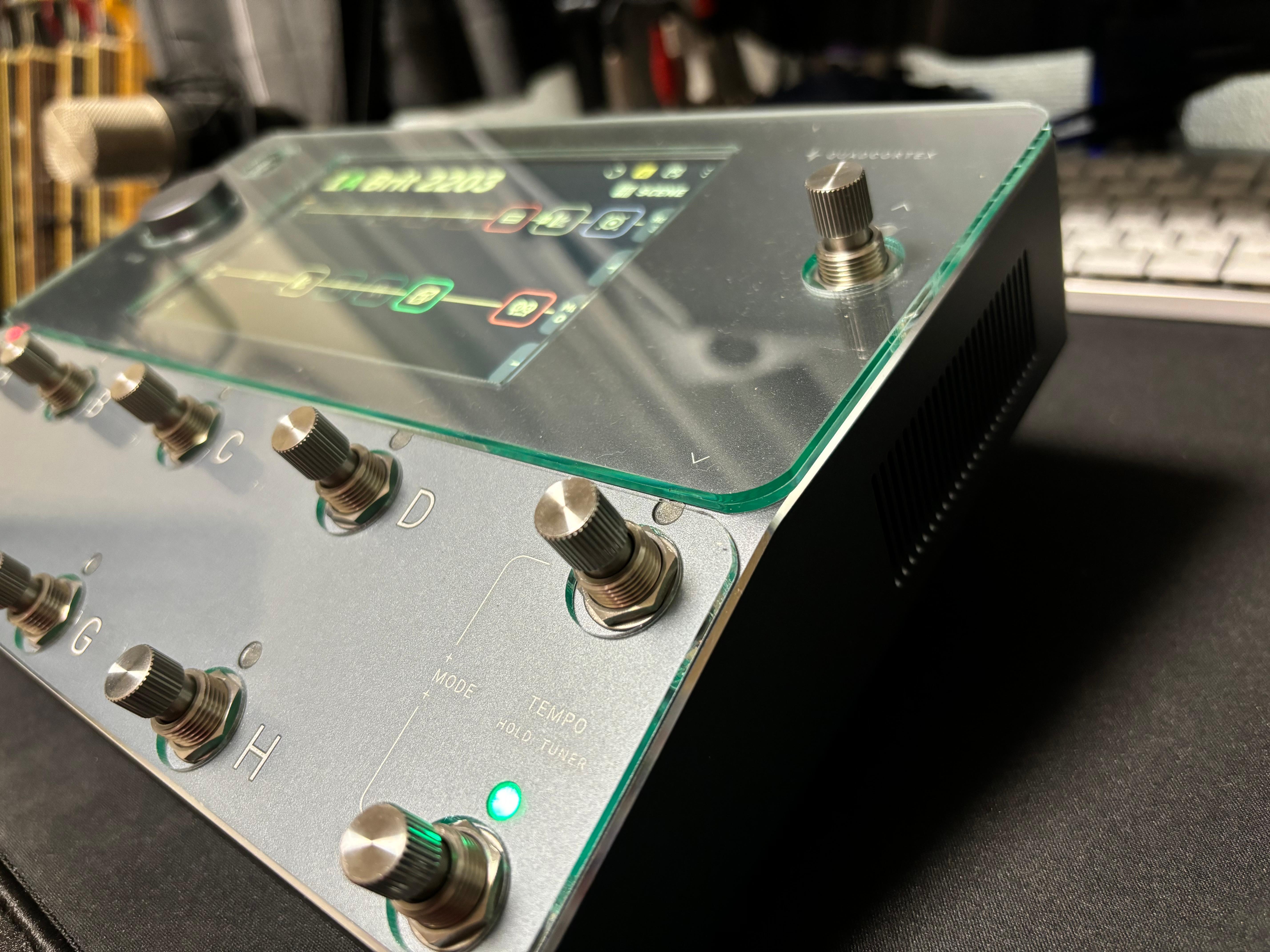 アクリルマーケット｜お客様がデザインしたアクリル板のQuad
